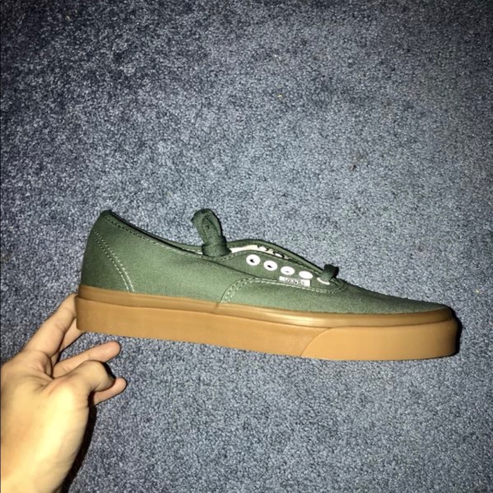 Shoes - Picture 2 of 6
